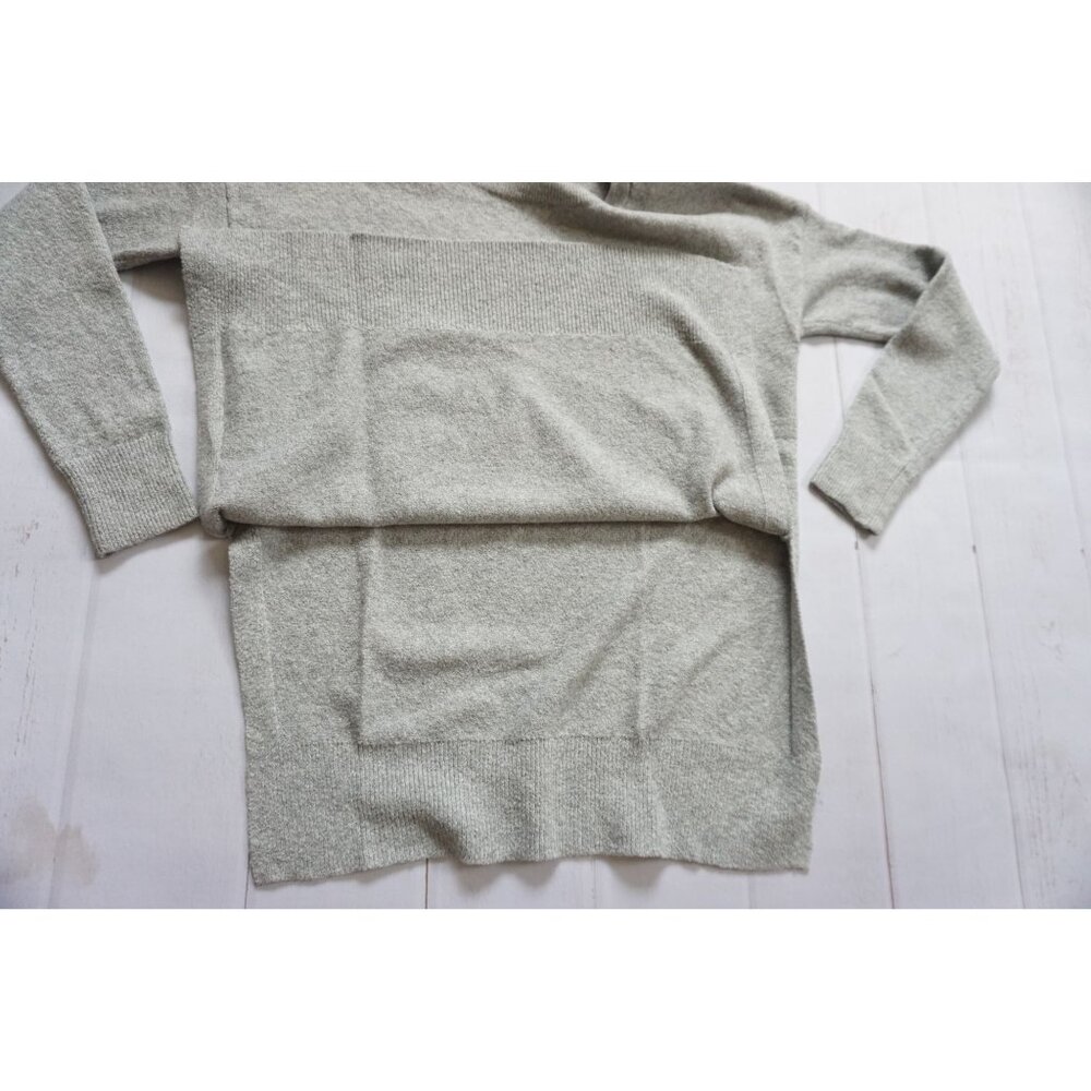 Ann Taylor Loft Women's Gray Crewneck Sweater – Size M - Picture 3 of 6